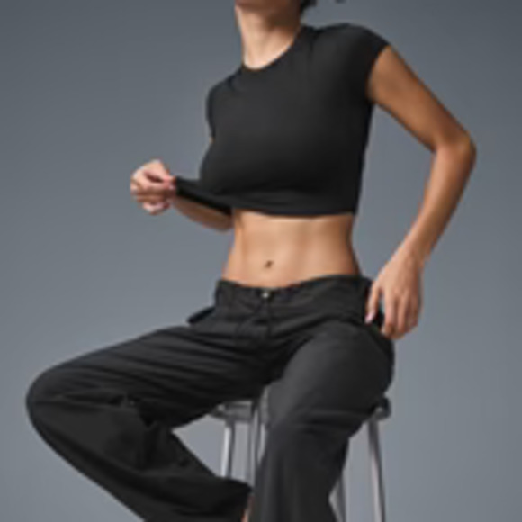 Alo Yoga Pants - Alo Yoga Alosoft Crop Finesse Short Sleeve in Black